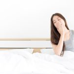 朝起きて眠いのはなぜ？5つの原因と睡眠の質を上げる方法