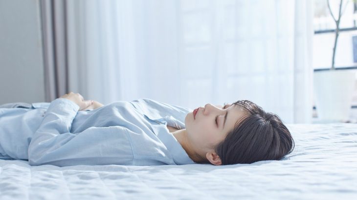 【体験レポ】天然冷感素材の寝具で「1週間」寝てみた！寝苦しい夏は変わるのか？！